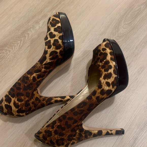 Stuart Weitzman leopard print open toe heel - Picture 6 of 8